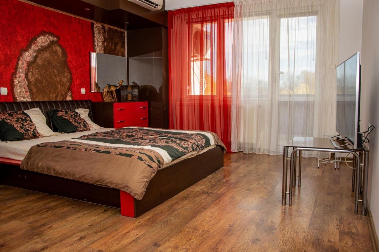 Vilhelmov'S Apartament Луковит Экстерьер фото